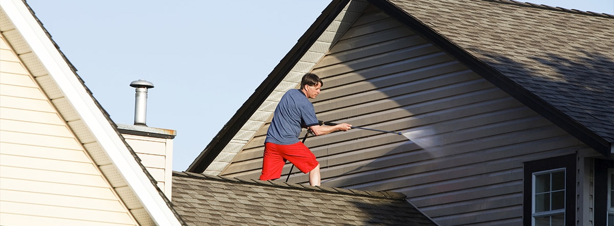 Pressure Washing Vinyl Siding