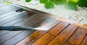 Cleaning and Refinishing a Deck