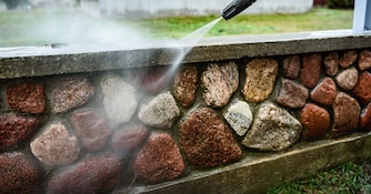 Pressure Washing at the Perfect Angle